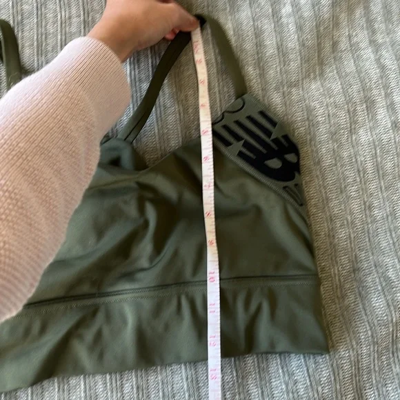 New Balance Sports Bra - Picture 5 of 6